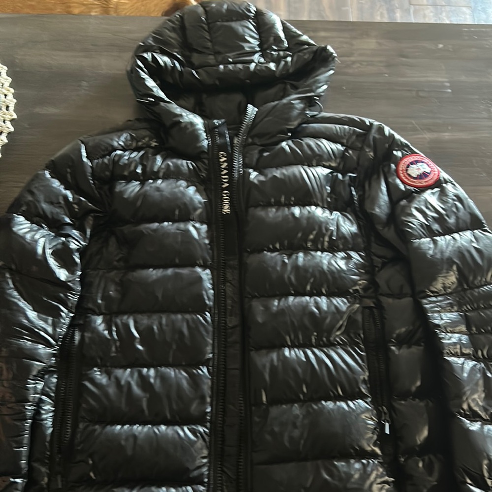 Canada goose hooded light puffer zip up